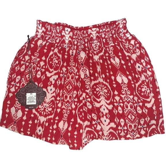 Knox Rose Womens Size XS Bonfire Red Smocked Pull On Lined Shorts - Picture 3 of 9